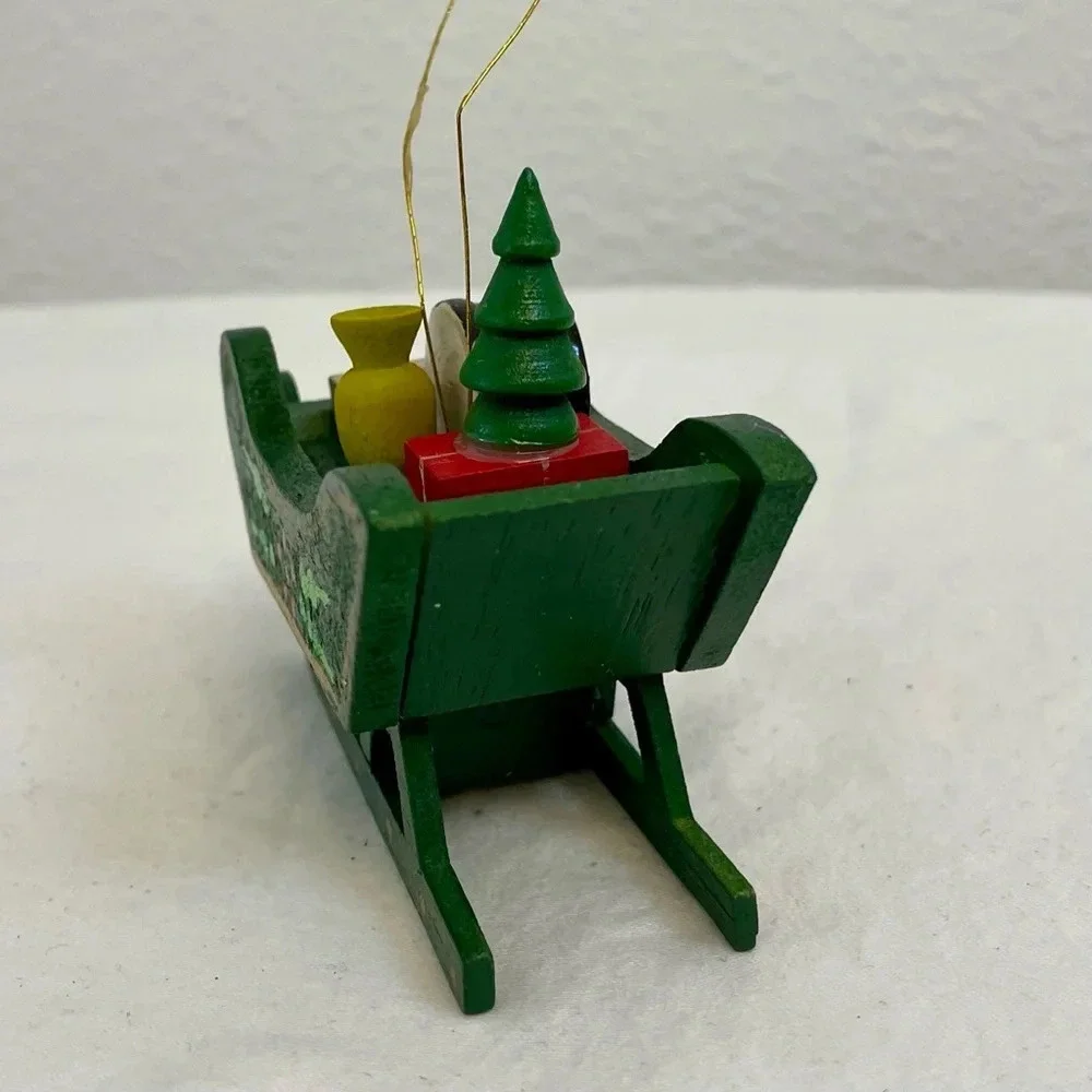 Vintage RUSS Country Antique Ornaments Wooden Sleigh w/Presents Style #BX 2026.